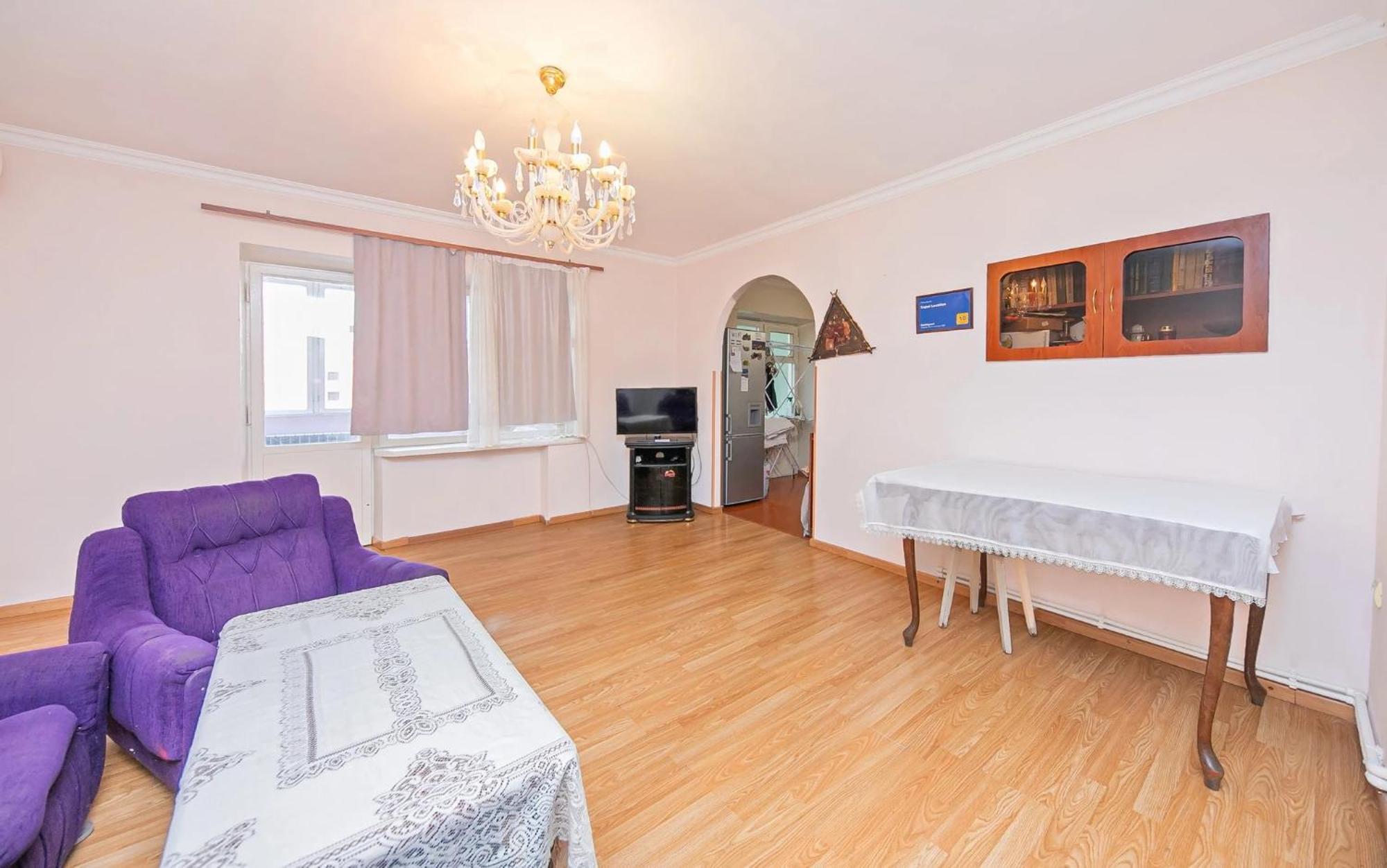 Super Location - Shared Bathroom And Kitchen Ереван Екстериор снимка